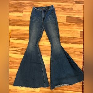 FREE PEOPLE “just float on” super flare jean sz 25 GUC